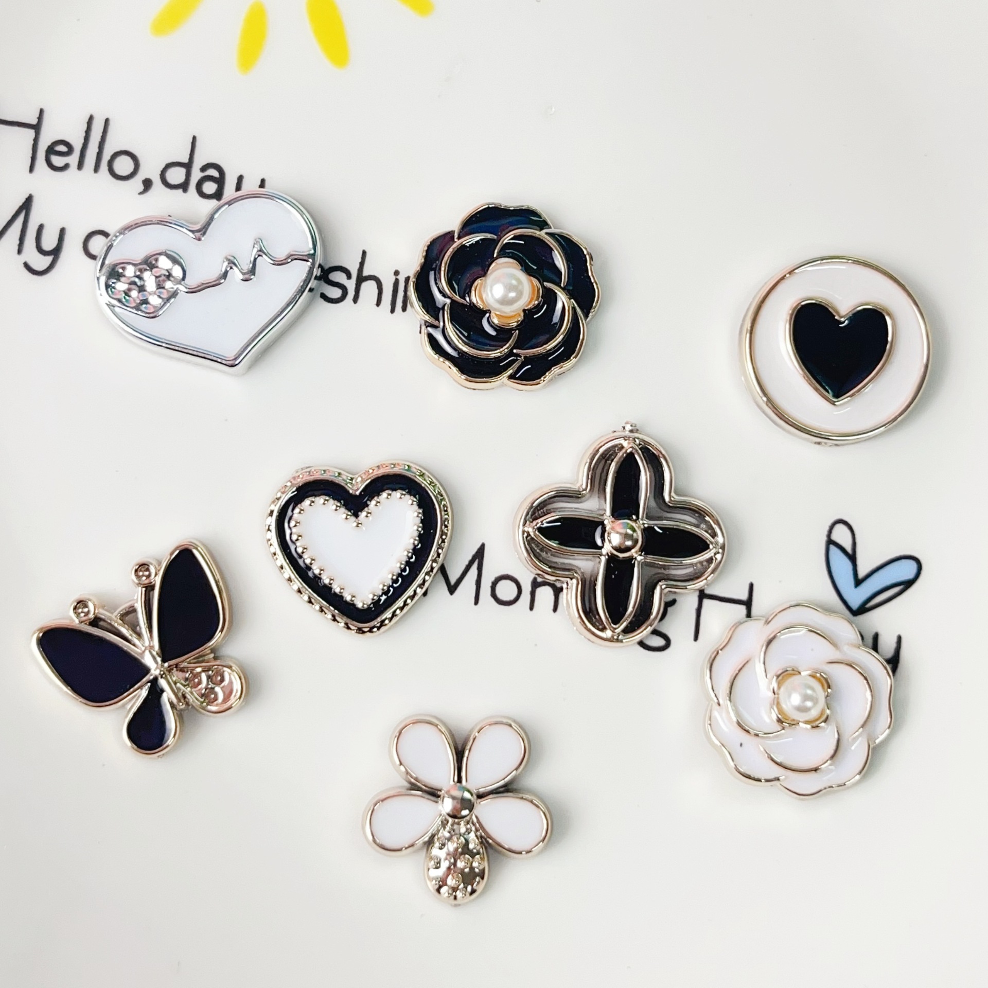 Corea del sur fragancia goteo de aceite camellia amor diy accesorios de joyería caja de teléfono móvil bolsas de zapatos material de parche de hebilla