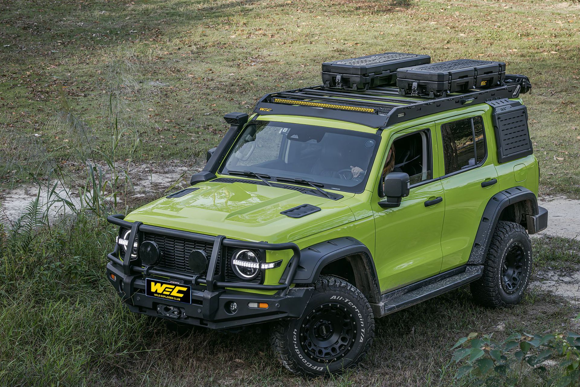 WEC equipment box, roof luggage box, outdoor tactical box, off-road modification, camping universal storage box, organizer box