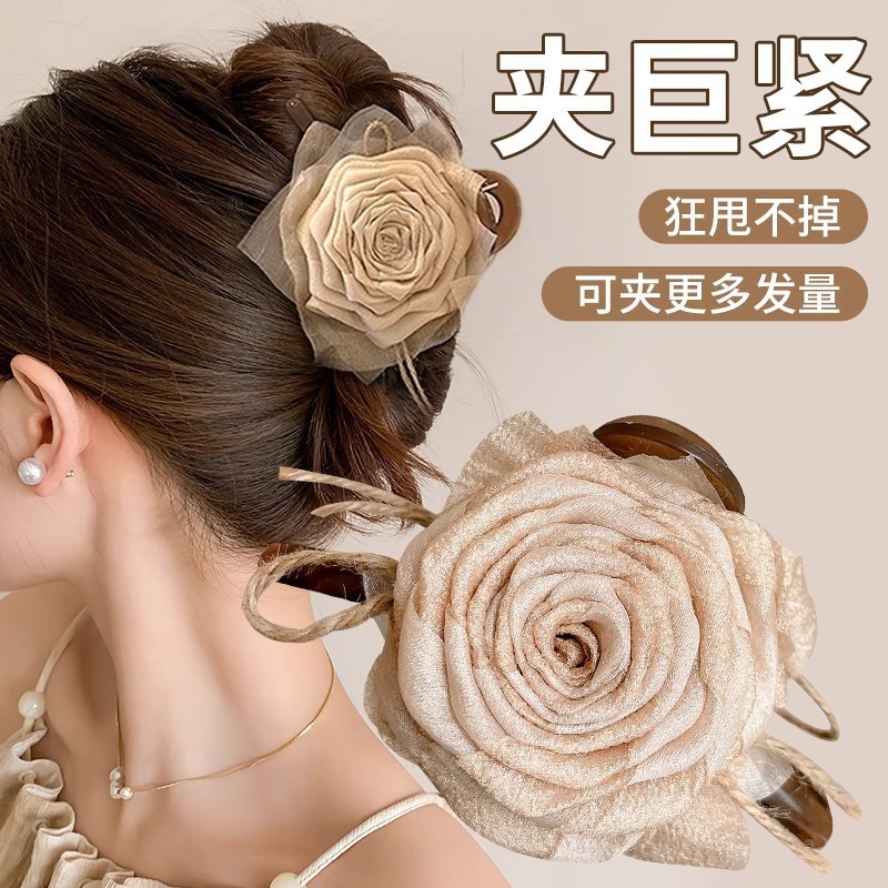 Caro con rosa roja clip de agarre para mujeres 2025 nuevo toque de cabeza de flores de super hadas explosión clip de tiburón