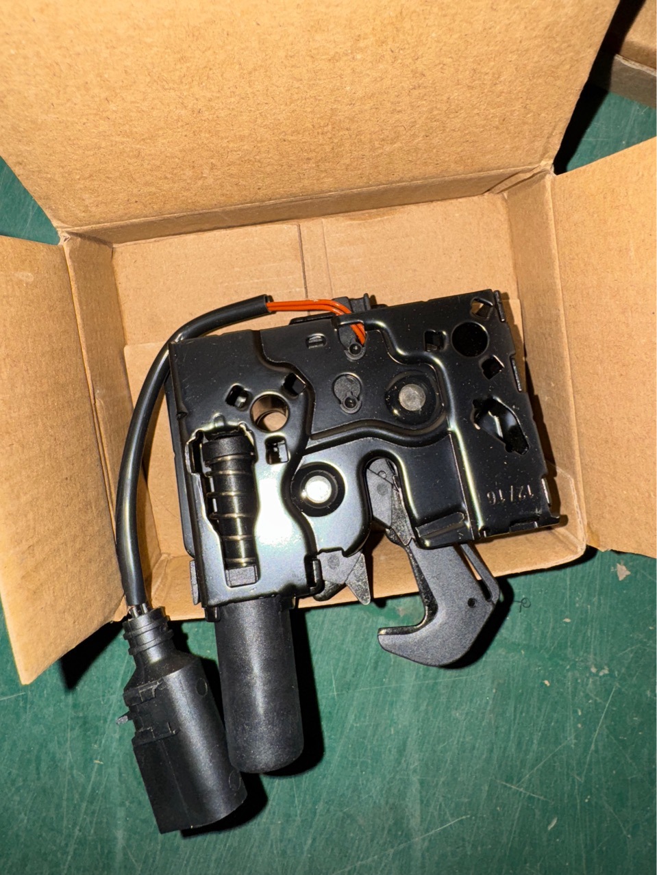 Suitable for Porsche Under-Hood Locks, Porsche Locks with Quality Assurance and Sufficient Supply