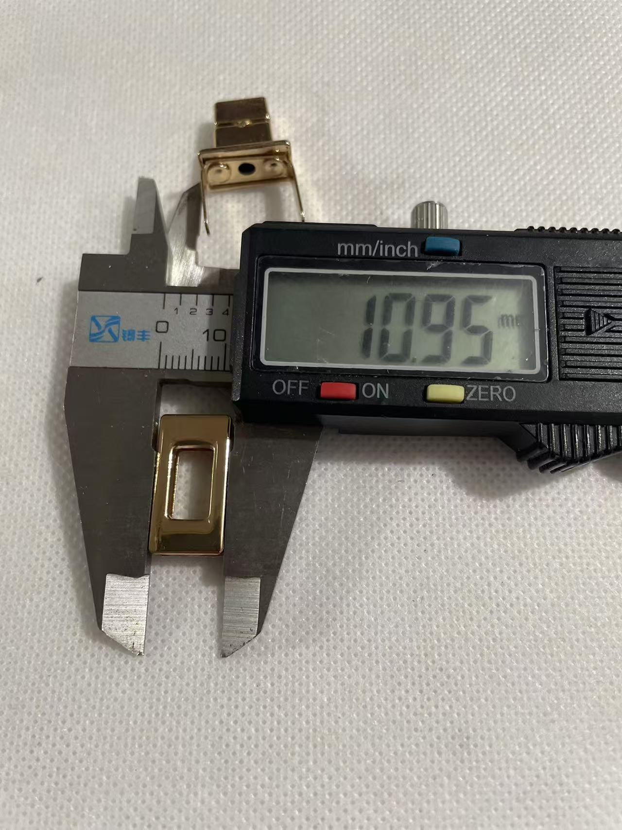 3a6d4ca1-958b-4097-a8f9-879bcd