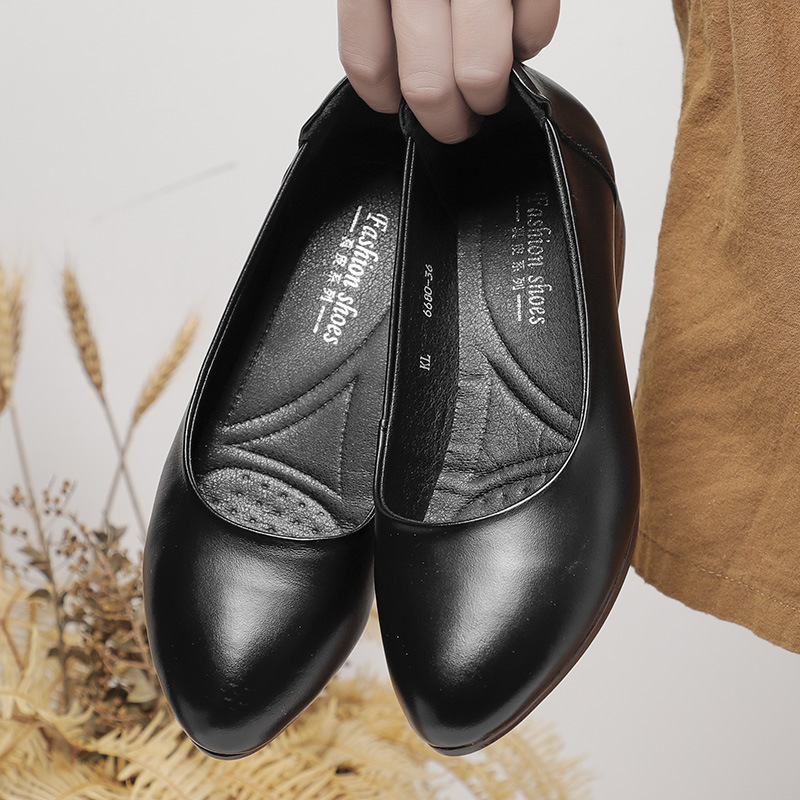 Spring and Autumn Women's Shoes, Low-Top Pointed Toe Black Casual Wedge Heel Rubber Sole Business Mom Shoes, Hotel Work Shoes Wholesale Spring and Autumn Women's Shoes, Low-Top Pointed Toe Black Casual Wedge Heel Rubber Sole Business Mom Shoes, Hotel Work Shoes Wholesale