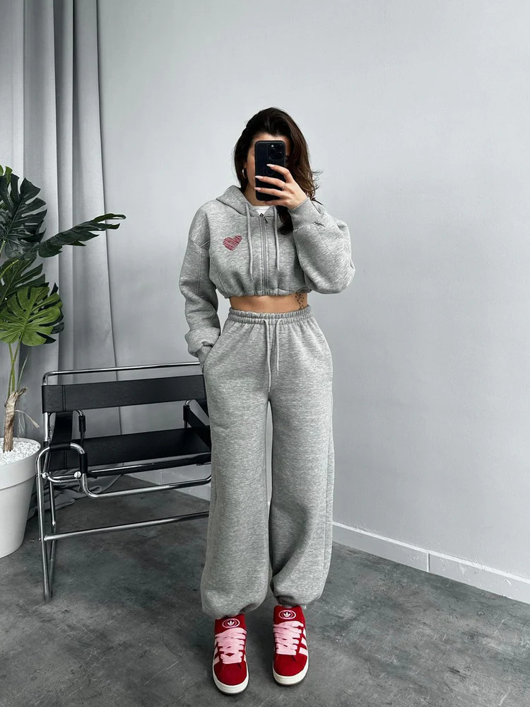 New Cross-Border European American Style Casual For Women With Heart Print Hoodie, Drawstring Shorts, Sweatshirt, And_ecoleips.com