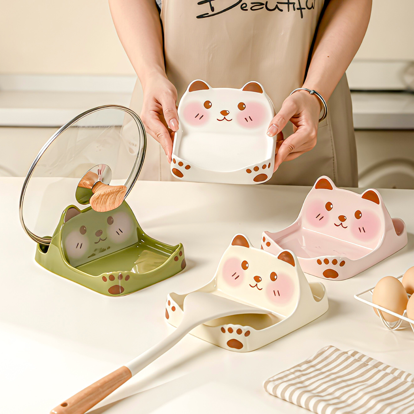 Bear-shaped ceramic pot lid holder, countertop spatula rack, kitchen countertop pot lid, cutting board, spoon, and spatula storage rack