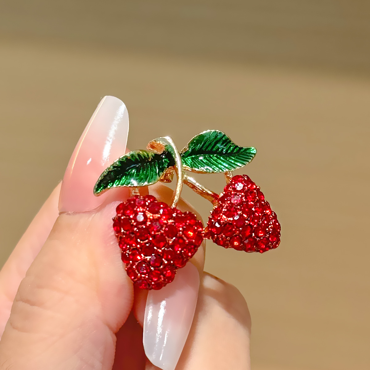 Brooches Classification Cute Pin Strawberry Alloy Unisex Brooches