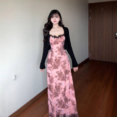 純欲風レースはストラップのワンピースセットの女性の夏の薄いタイプの日焼け止めのカーディガンの甘くて辛いです。