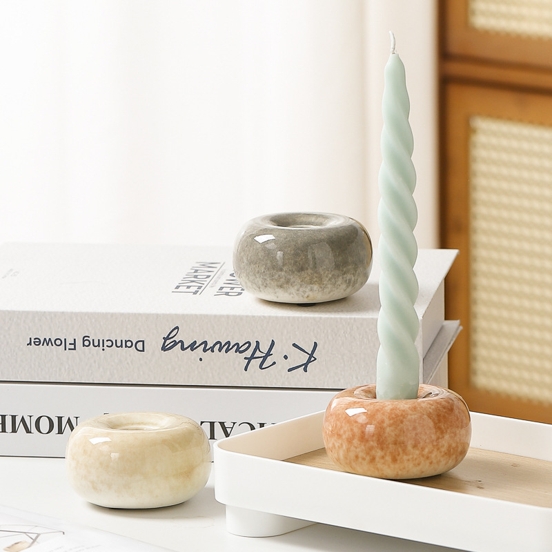 Cross-border Hot Sale Ceramic Candlestick Ornaments Nordic Style Ins Desktop Decorations Simple Aromatherapy Container Wholesale