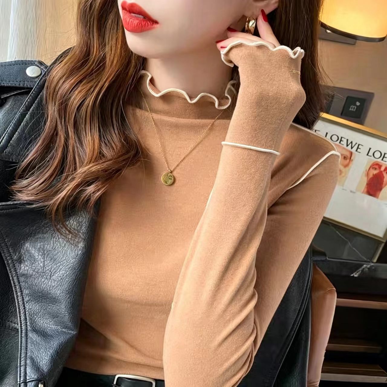 진한 베이지