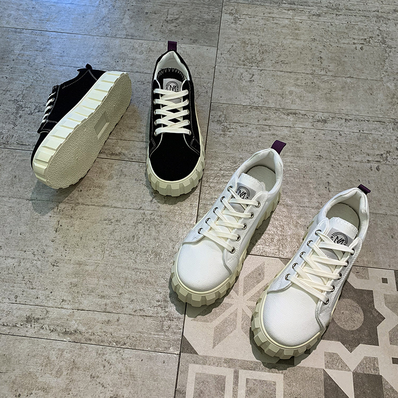小白鞋女夏季2021年新款网红时尚百搭学生街拍平底休闲防滑帆布鞋