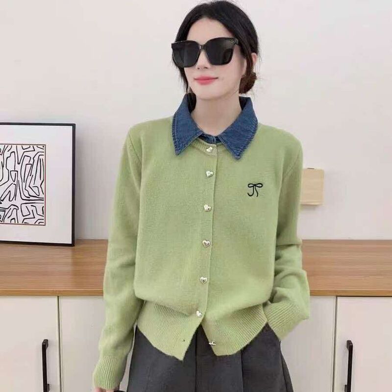 Stylish Knitted Cardigan for Women, New Fall/Winter College Style Sweater with Denim Collar, Gentle and Trendy Outfit