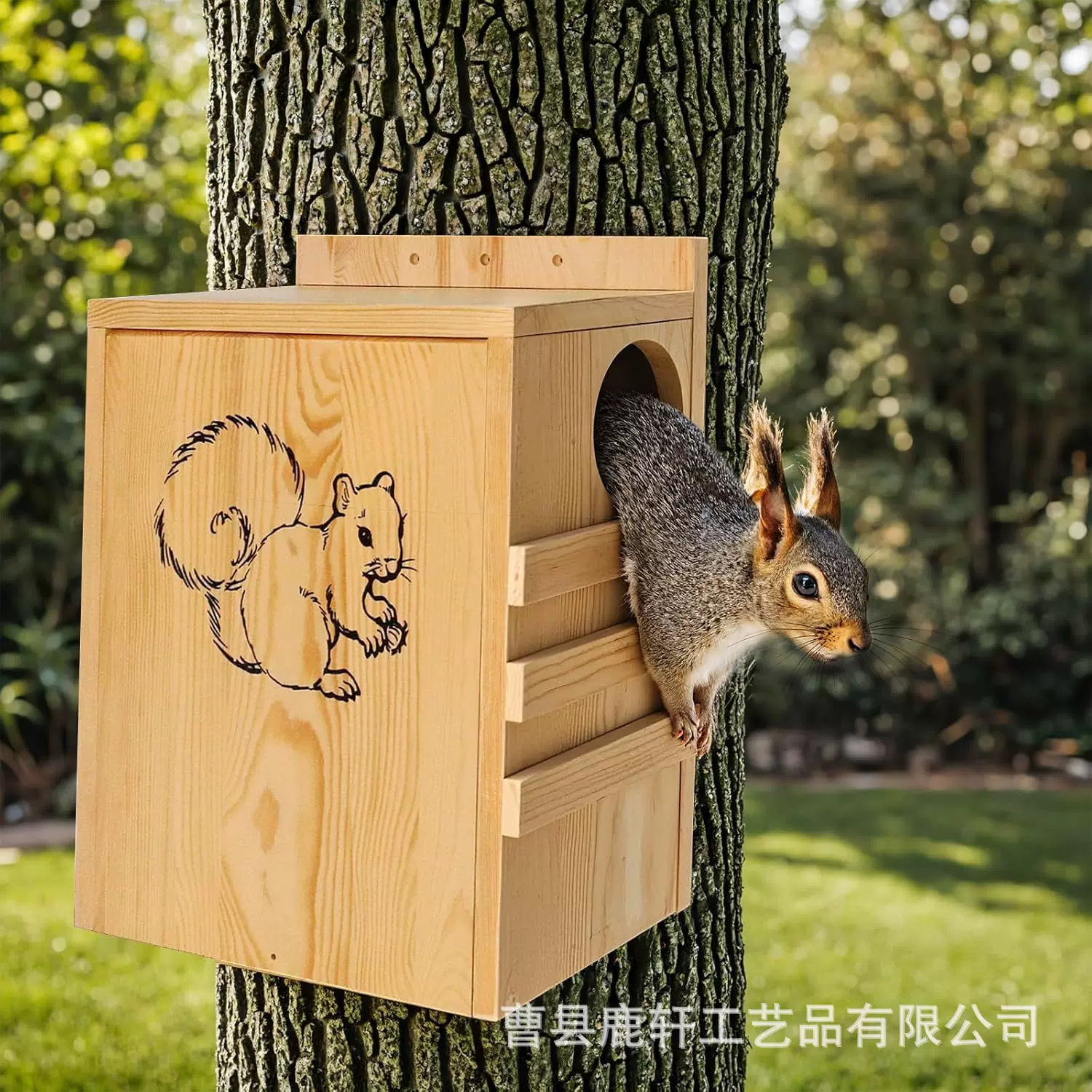 跨境新款木质松鼠窝户外悬挂嵌套盒动物繁殖栖息盒户外实木鸟巢