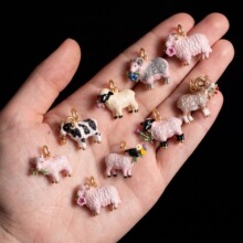 法式田园风可爱小羊吊坠花卉绵羊动物立体吊坠 跨境DIY首饰配件