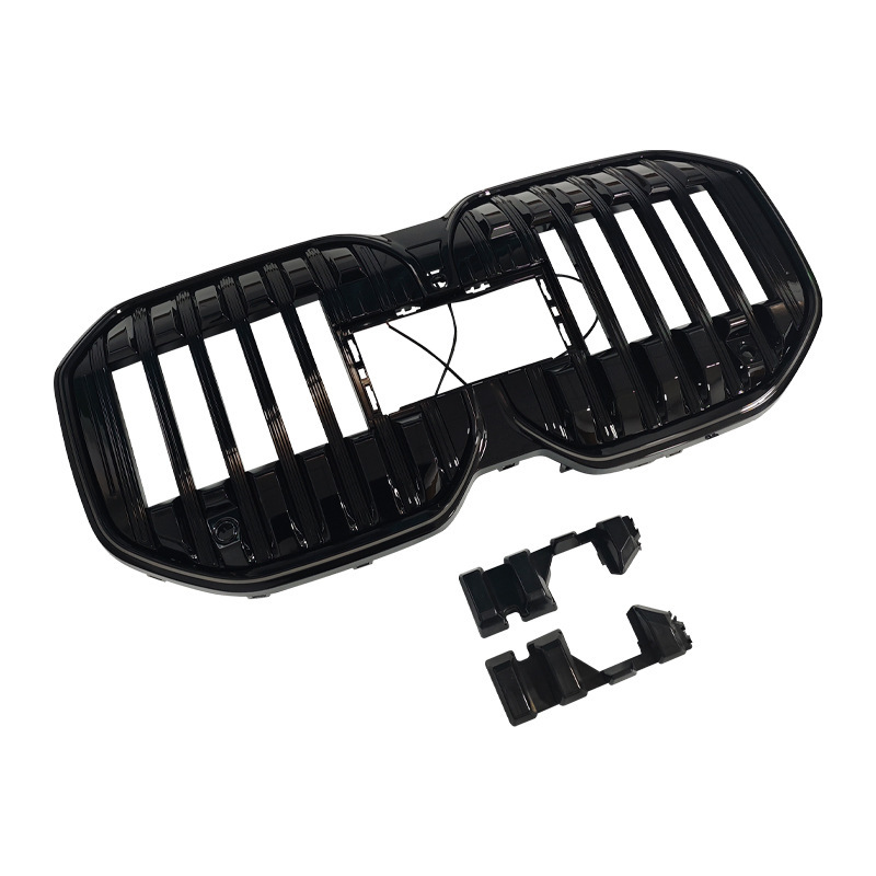 Applicable to 23-24 BMW 7 Series G70 LED with lights, bright black single-line light-emitting middle net replacement grille