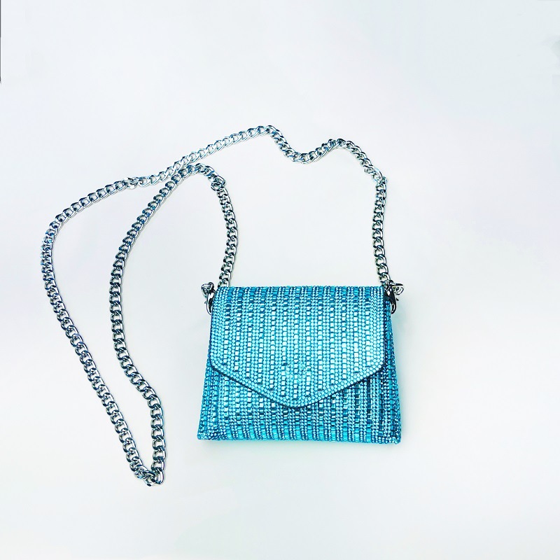 2024 Mini bolso de diamantes de imitación Guangzhou Trend Cross-border Foreign Trade Chain Ropa de cena con estilo bolso de tarjeta de cambio bolso de mensajero