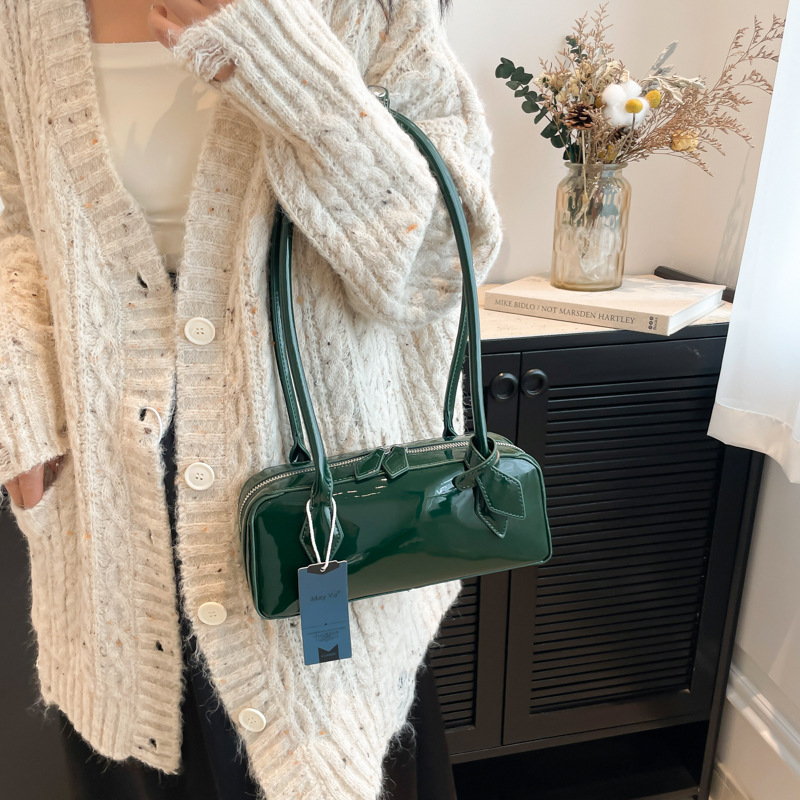 Bolso de axila con textura transfronteriza 2025 verano nuevo bolso femenino bolso retro de alta gama bolso de hombro brillante de charol