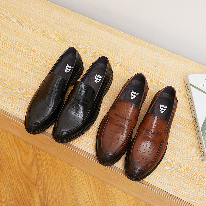 New professional men's business leather shoes with low heel embossed embossed working men's shoes_voghion.com