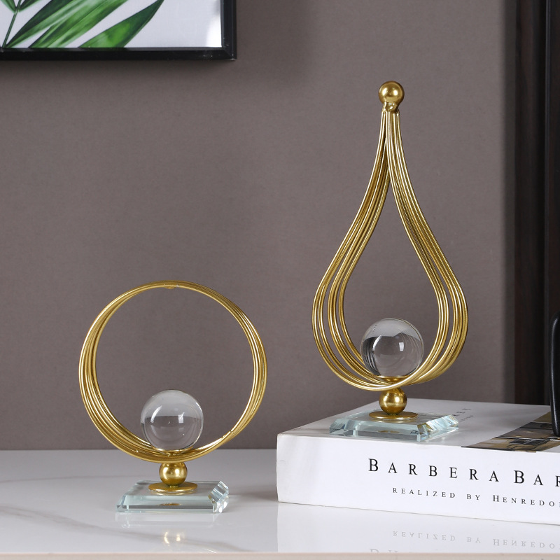 Líneas creativas de metal cristal bola decoración de nicho de alta calidad sala de estar dormitorio oficina decoración de escritorio