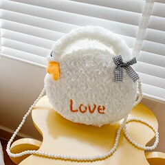 毛絨包女可愛2024新款手提斜挎包創意天鵝少女百搭珍珠鏈條卡通包