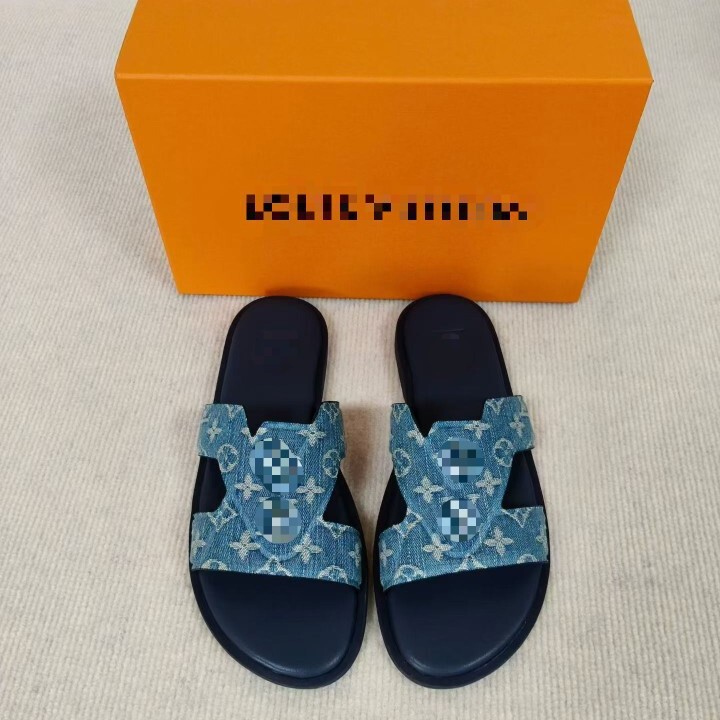 High-Quality New Summer Casual Men's Outdoor Beach Shoes, Korean Style Trendy Slip-On Sandals Wholesale