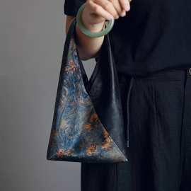 手包新中式国风旗袍复古提花宋锦香云纱水桶包女腋下包小拎包