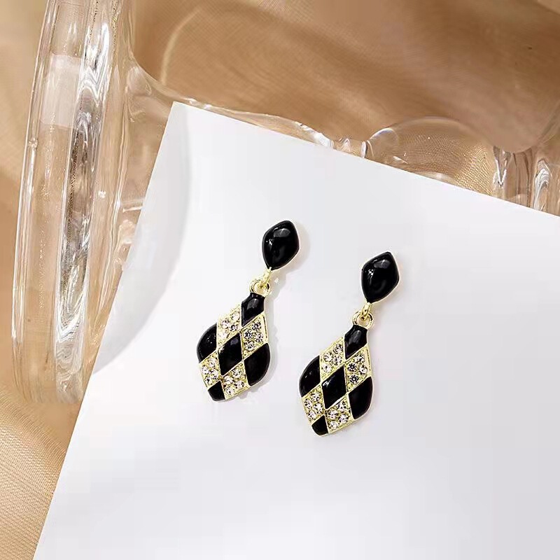 Silver Needle Black and White Checkerboard Rectangular Earrings Dark Style Personalized Temperament Earrings Retro European and American Earrings