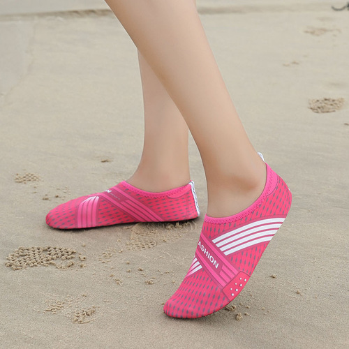 Manufacturer wholesale river tracing shoes printed diving socks men and women breathable diving shoes swimming snorkeling beach socks yoga shoes
