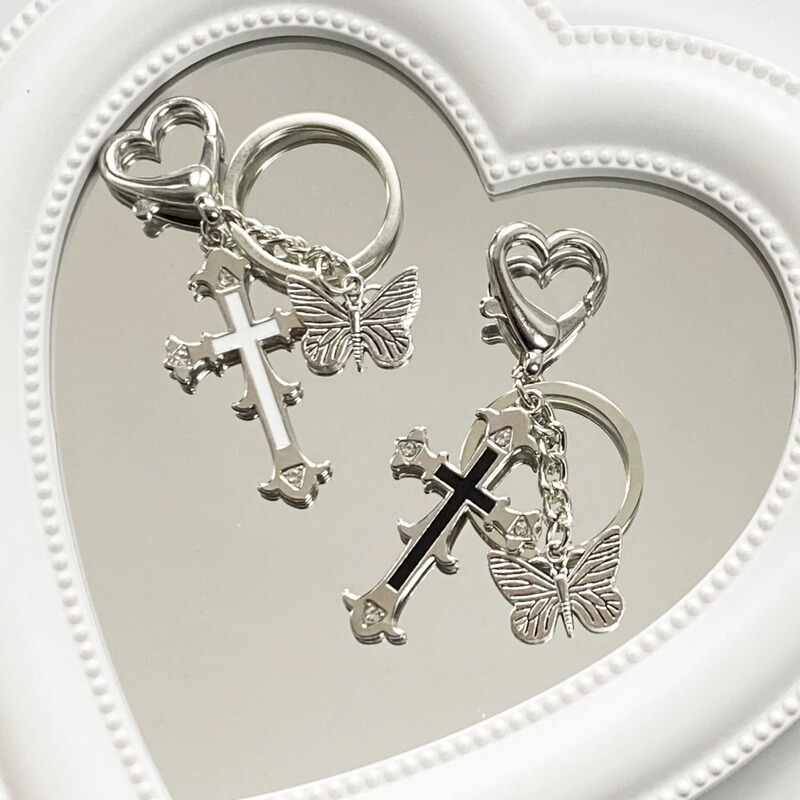 American Retro Trendy Cool Cross Butterfly Keychain Ins Niche Y2K Spicy Girl Millennial Style Bag Pendant Sweet Cool American Retro Trendy Cool Cross Butterfly Keychain Ins Niche Y2K Spicy Girl Millennial Style Bag Pendant Sweet Cool