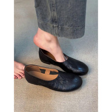 �F؛��l~�͹�ƽ��һ�_��СƤЬŮ�¿�ٴ�\�ڈA�^��ɫ���̆�Ь