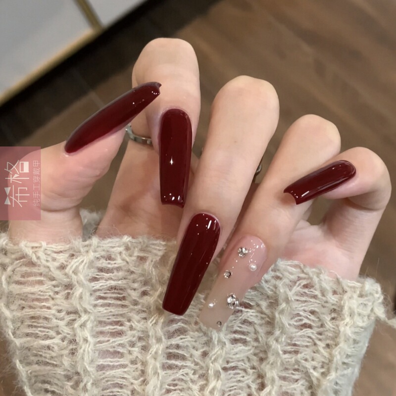 Purely Handmade Wearable Nails, Extra-Long Style, Solid Color Burgundy, Enhances Complexion, High-End Feel, Bridal Wedding Manicure, Simple Nail Pieces, Vintage Style
