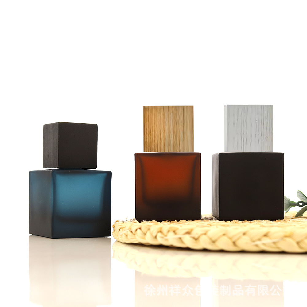 现货方形香水瓶卡口白蜡木盖加厚玻璃喷雾瓶深色香水分装瓶50ml