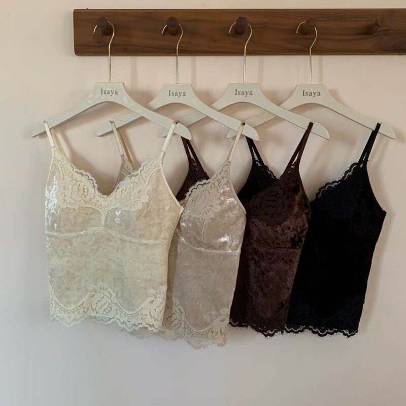 Meiyuexin 3606 Autumn/Winter Velvet Lace V-Neck Beautiful Back Camisole with Chest Pads, High-End Slim-Fit Base Vest Meiyuexin 3606 Autumn/Winter Velvet Lace V-Neck Beautiful Back Camisole with Chest Pads, High-End Slim-Fit Base Vest