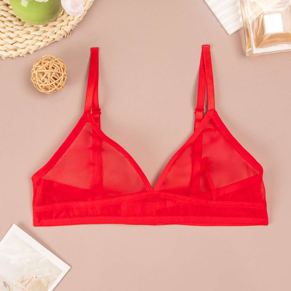 Europa y los Estados Unidos al por mayor malla transparente ropa interior de mujer extranjera delgada encaje bra sin anillo de acero bra de copa triangular