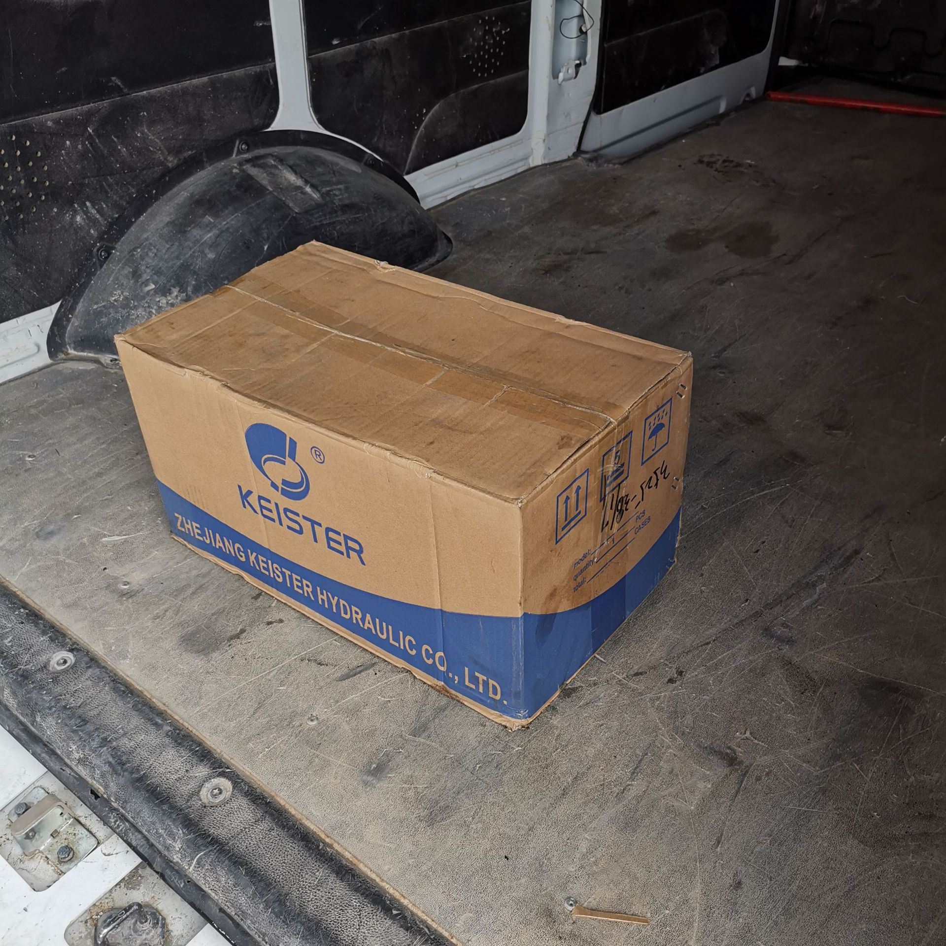 KEISTER��˹��Һѹ�ͱ�3520V-30A11-1CCҶƬ�� ������ҶƬ��