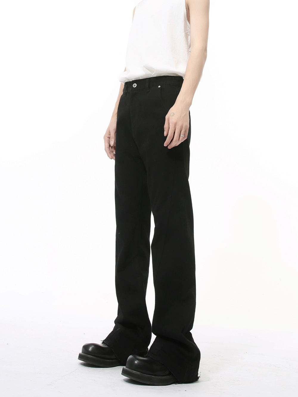 MTLCLOTHES Hombres| Nuevo invierno coreano microbolar delgado pantalones negros minimalistas jeans con bordas