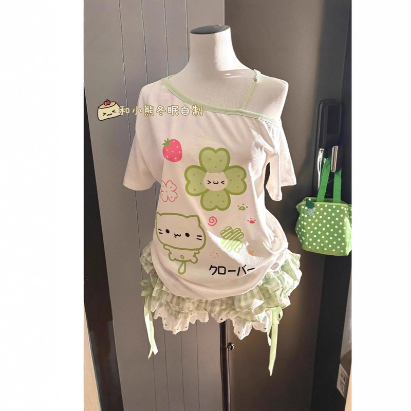 Sweet and Cute Japanese-Style Four-Leaf Clover Off-Shoulder Short-Sleeve T-Shirt for Women, Summer Homewear, Color-Blocking, Fresh and Slimming Top