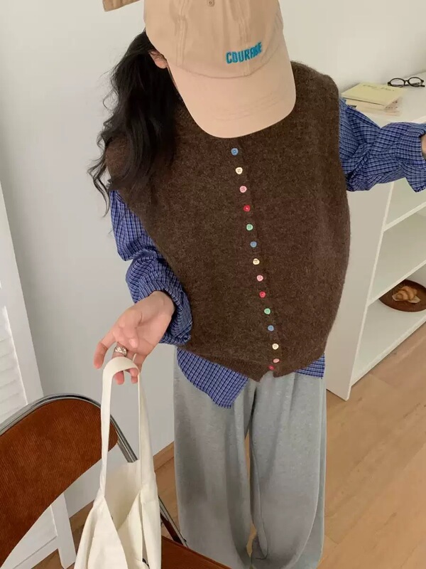 软糯彩扣慵懒风设计感针织马甲开衫女2025秋季新款叠穿百搭背心|undefined