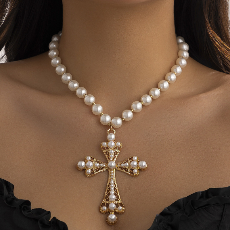 European and American cross-border jewelry hip-hop cross stitching imitation pearl clavicle chain niche all-match punk all-match necklace European and American cross-border jewelry hip-hop cross stitching imitation pearl clavicle chain niche all-match punk all-match necklace