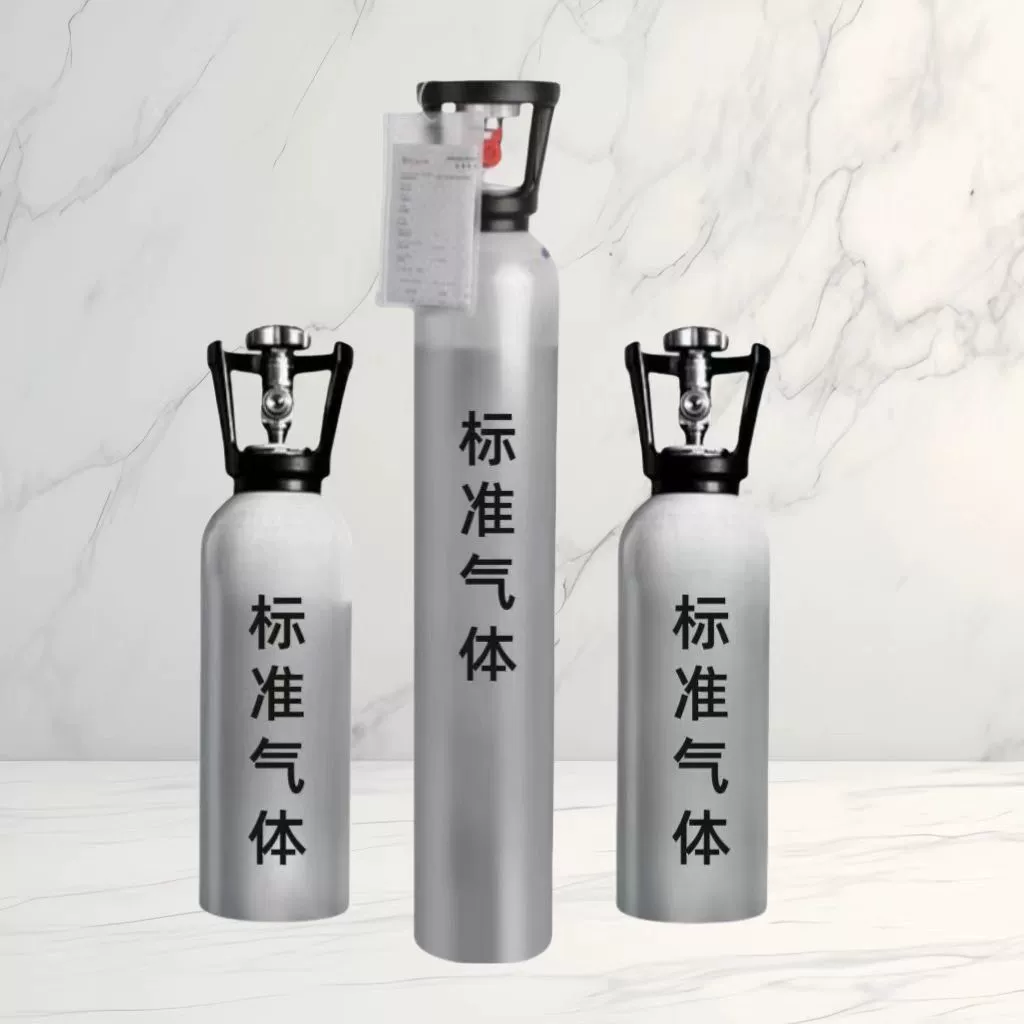 Стандартный газовый изотоп не включает в себя баллон.