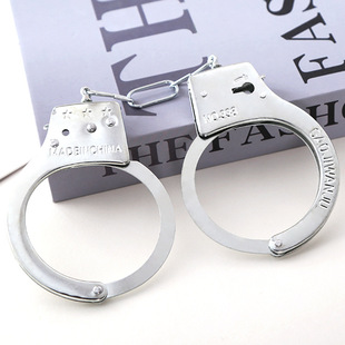 Toy handcuffs adjustable fun handcuffs manufacturers wholesale handcuffs Halloween trick bound hand toys