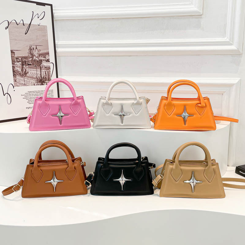 Bolsos mujer simple 2025 primavera nuevo estilo popular de este año bolso de hombro de estilo occidental bolso de viaje casual bolso de mensajero