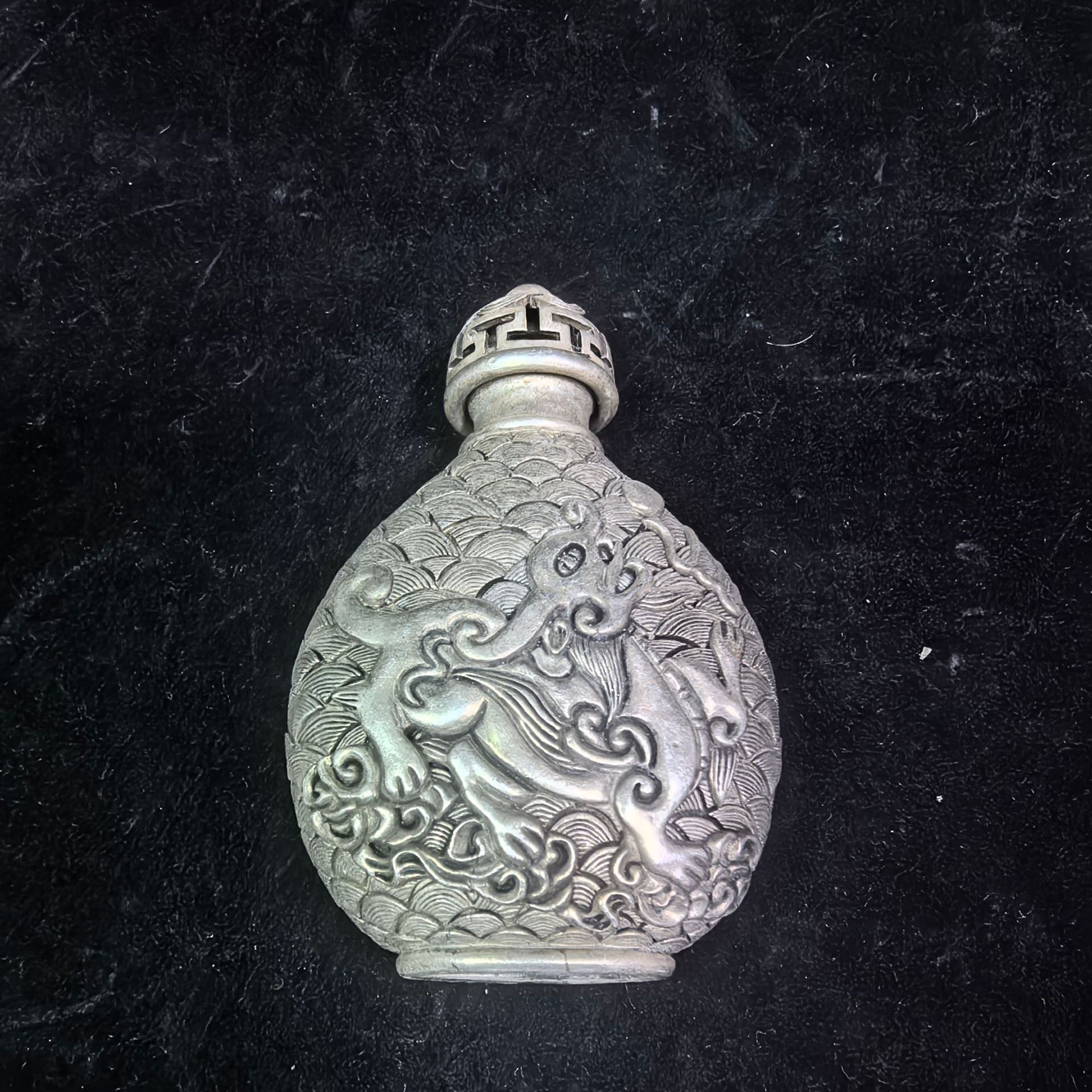 仿古古玩白铜镀银麒麟鼻烟壶古代双凤鼻烟壶