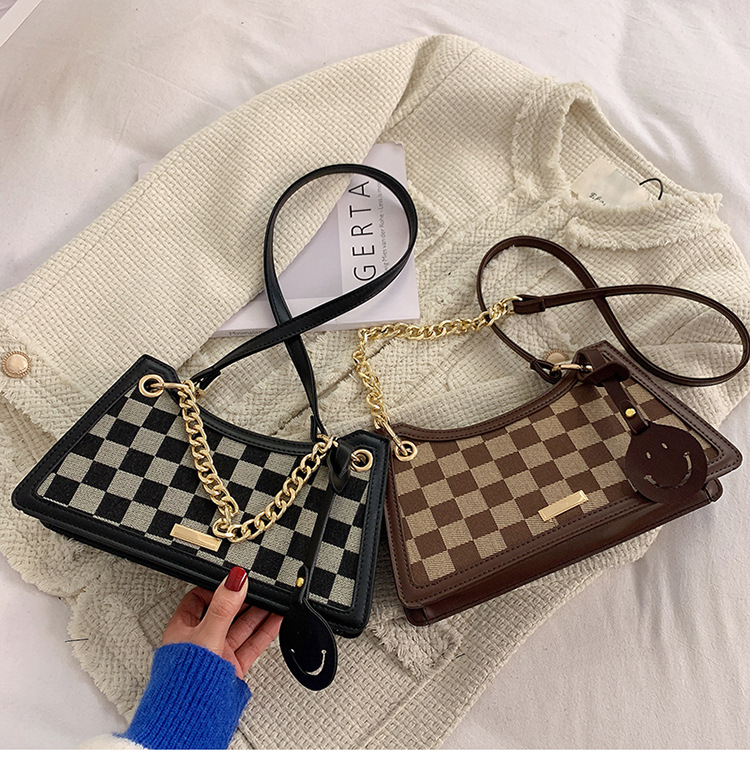Armpit fashion handbag chain 2021 new popular lattice simple retro small square bagpicture7