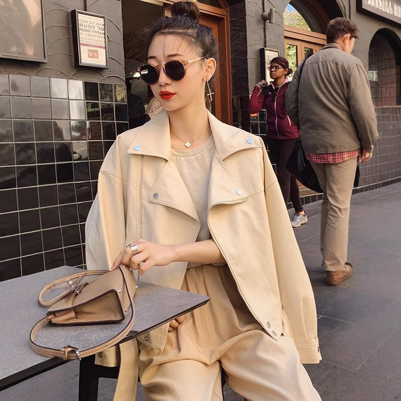 European Station 2023 New Belted Short Leather Jacket for Women with Turn-Down Collar, Regular Sleeves, Straight Fit, Zipper Jacket