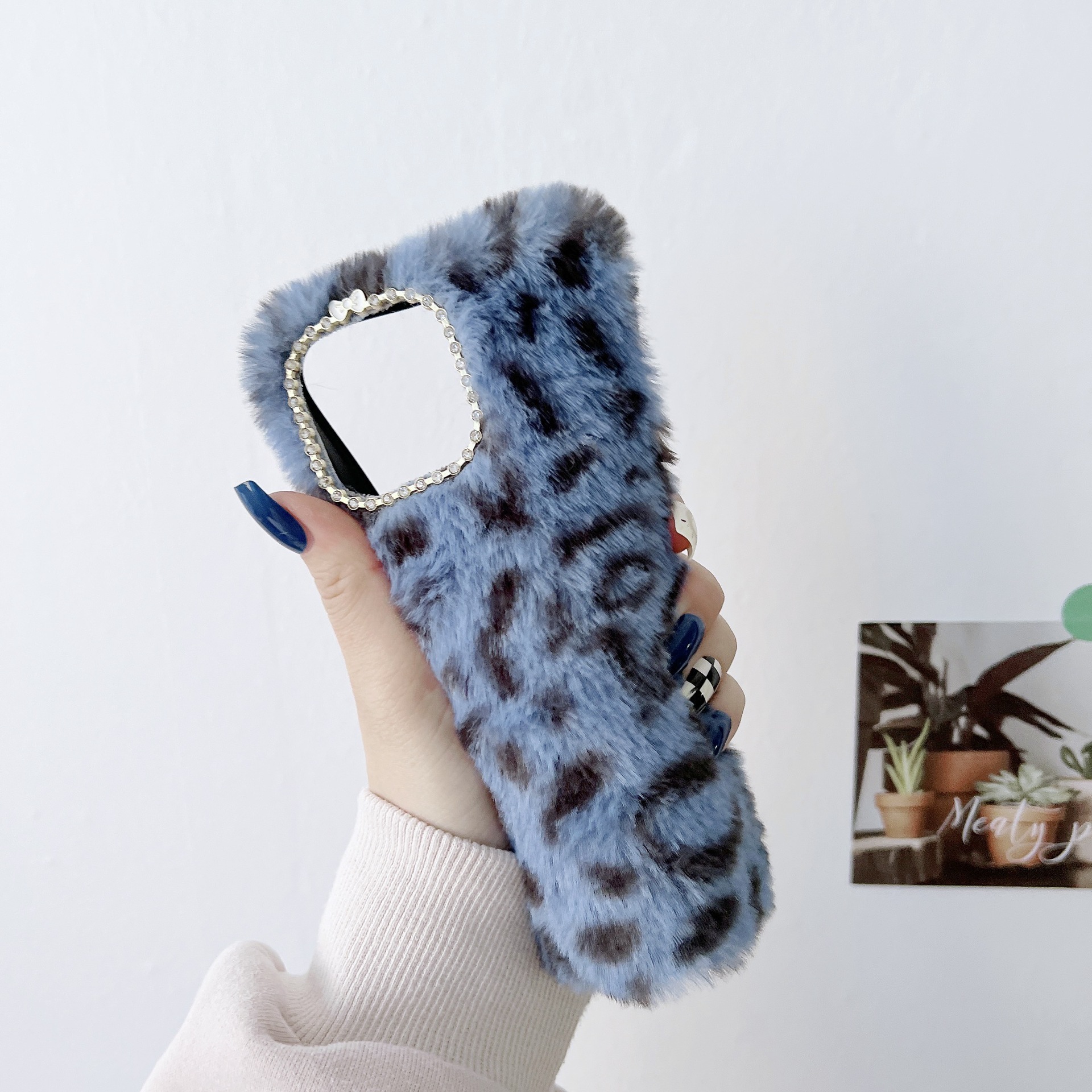 Suitable for iPhone 15 Pro Colorful Leopard Pattern Phone Case Apple 13 Warm Hand Plush_voghion.com