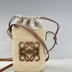 メーカー卸売り代代は国境を越えた対外貿易の新製品を持って、ひもを持ってぼんやりしています。