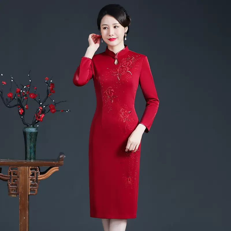 2025年高档秋装喜婆婆婚宴旗袍连衣裙高端年轻妈妈装加绒连衣裙
