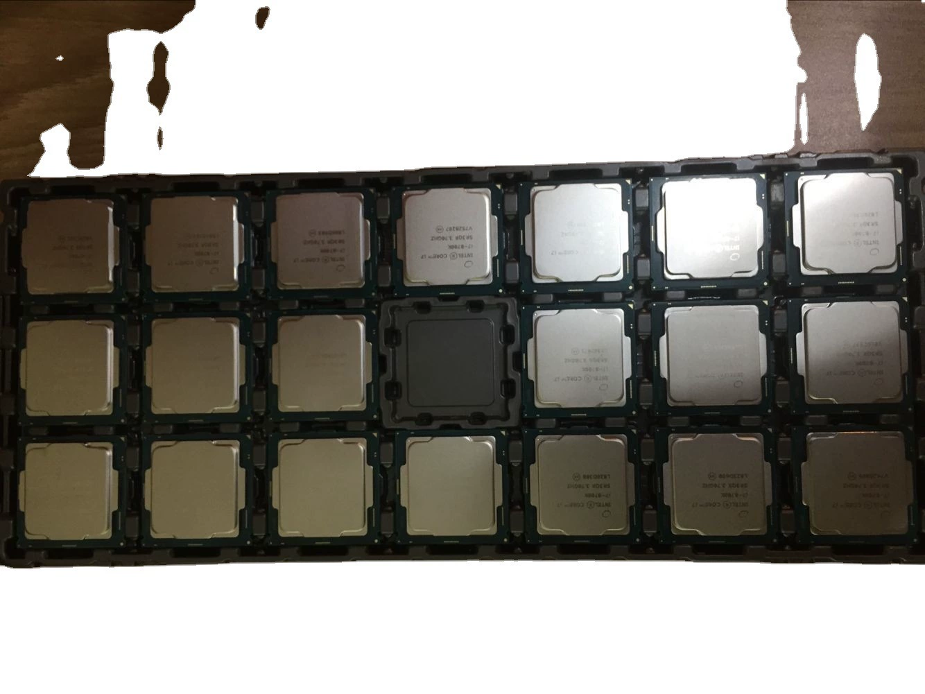 Подходит для ПК: Intel Core i7-8700K восьмого поколения, разобранный процессор