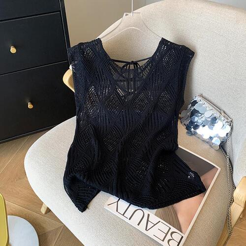 Thin hollowed-out sweater short-sleeved shirt for women's summer new style design niche Western-style age-reducing clothes