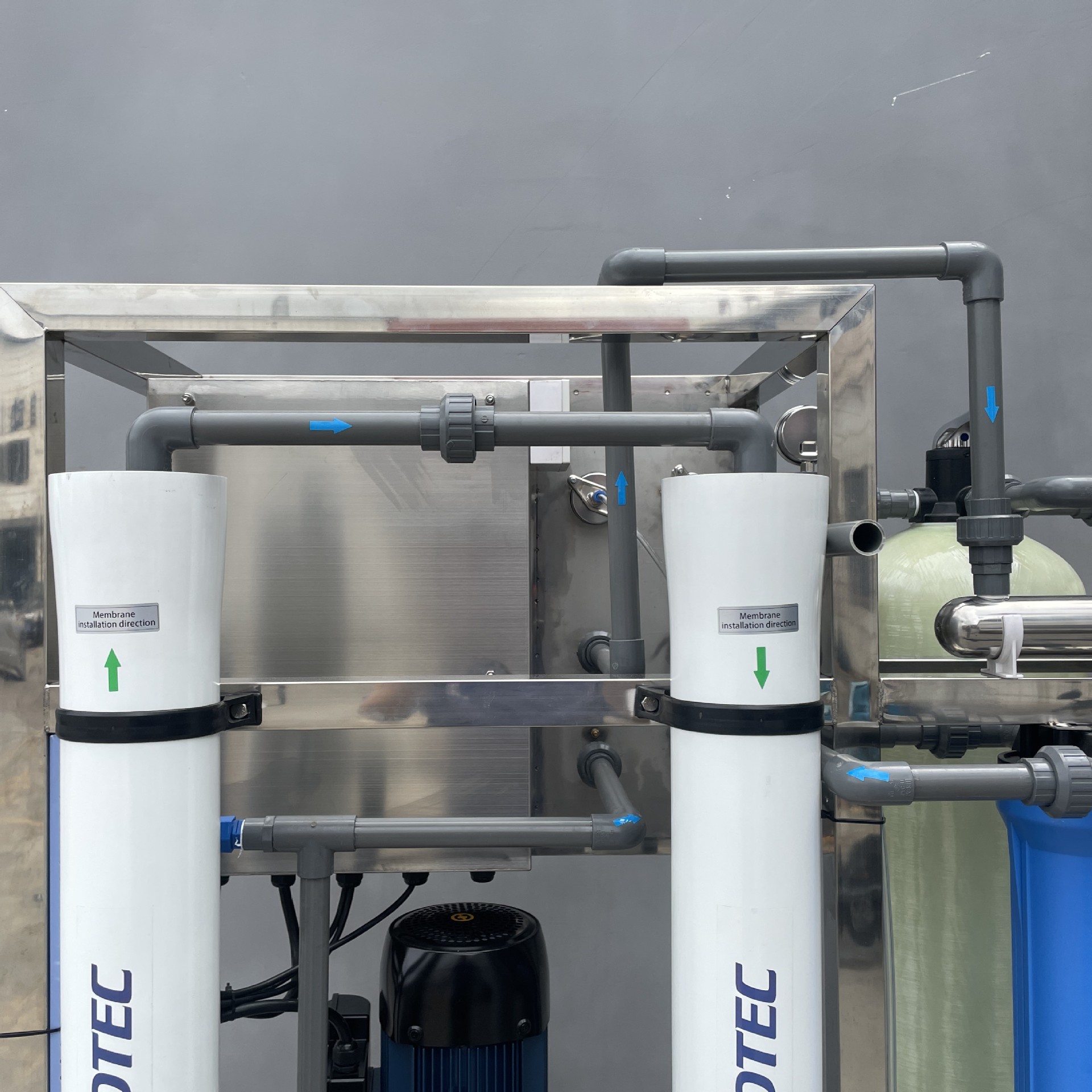 500 litros por la capacidad del tratamiento de la hora se pueden utilizar como equipo puro del tratamiento de aguas de la ósmosis reversa de la desalación del agua salobre