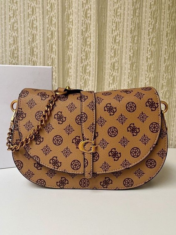 Qadın çiynində çanta - universal crossbody model